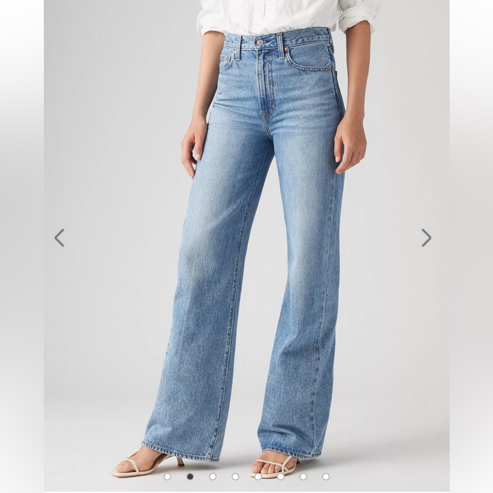 Levi's Ribcage Wide Leg Jeans